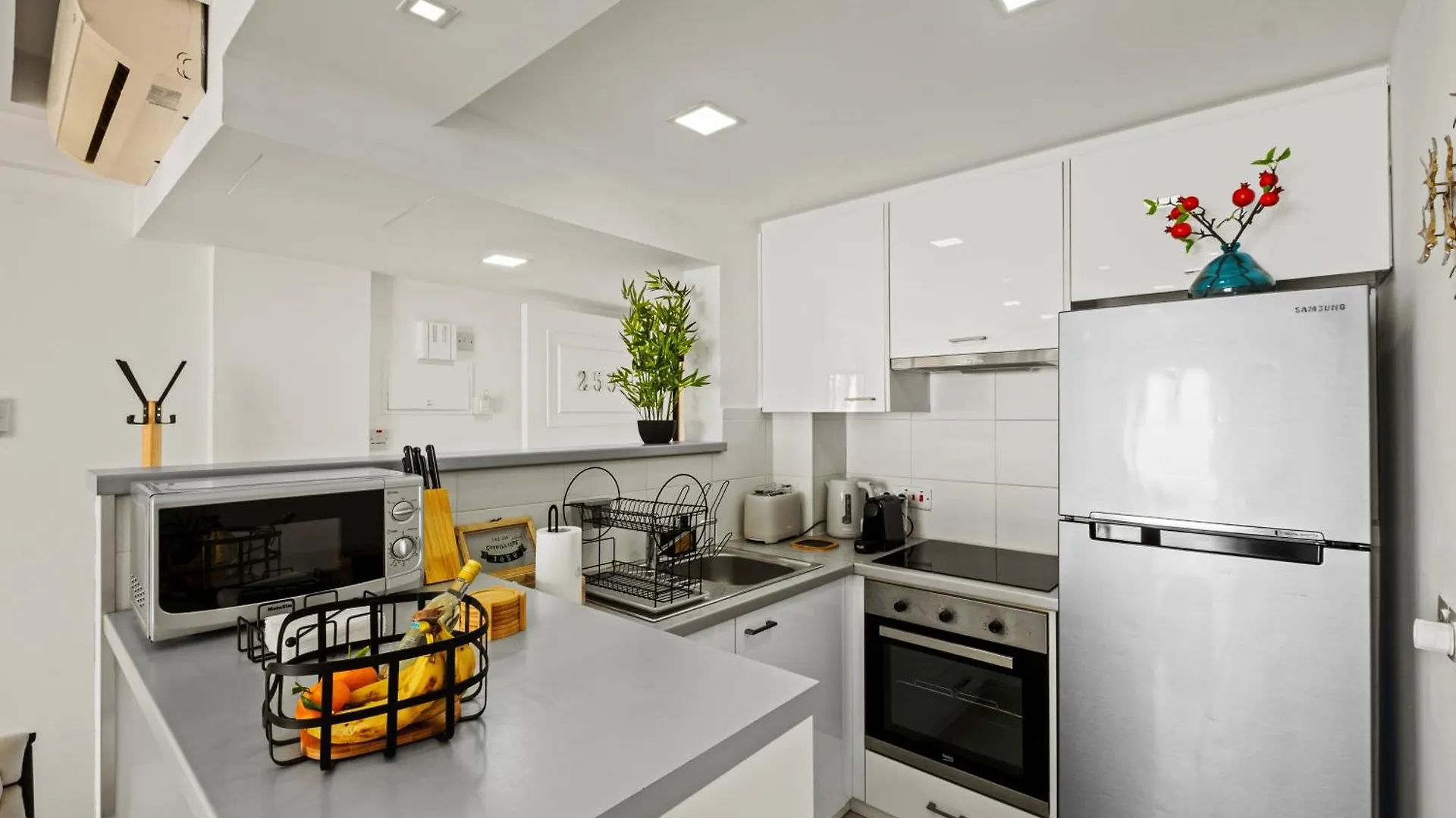 Lazuli Beachfront Apartment 253 Larnaca 0*,  Cipru